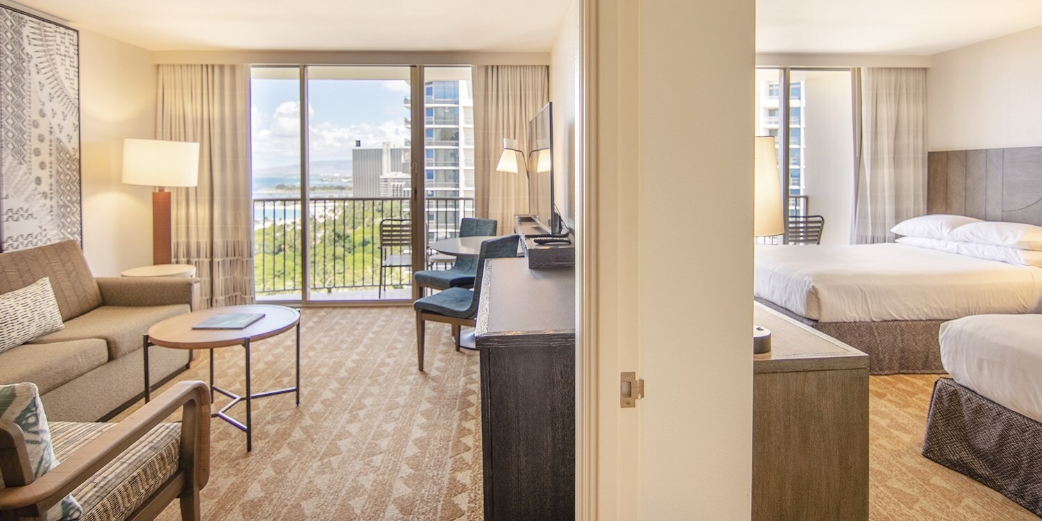 Tzoo 21228 0 990430 Embassy Suites Waikiki Beach Walk cp